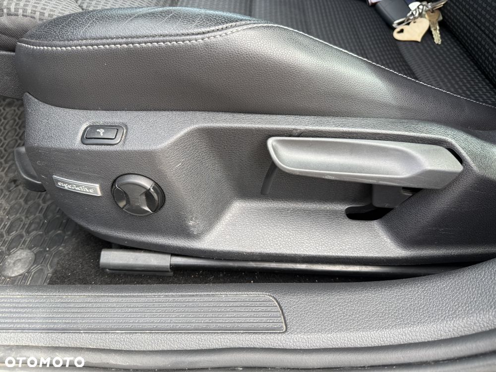 Volkswagen Golf 2.0 TDI BMT Highline DSG EU6 - 10