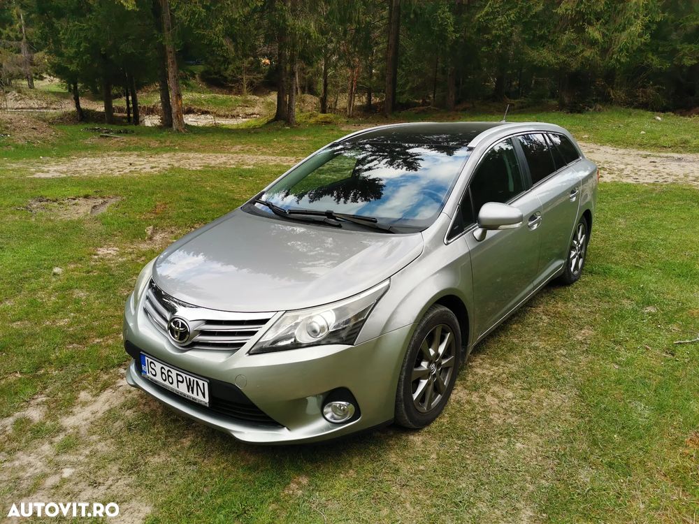 Toyota Avensis 2.2 D-4D Station Sol - 1