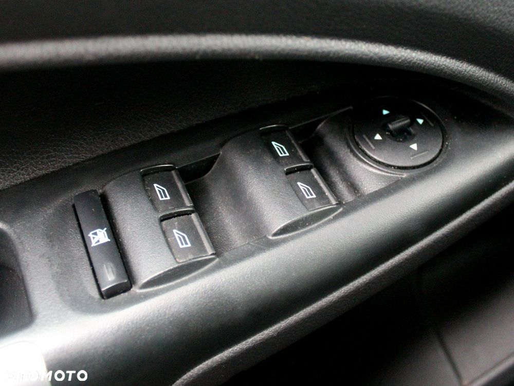 Ford Tourneo Connect - 10