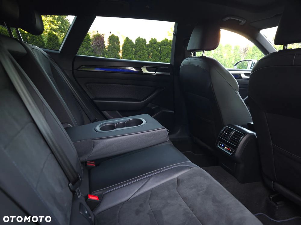 Volkswagen Arteon 2.0 TSI 4Motion R DSG - 28