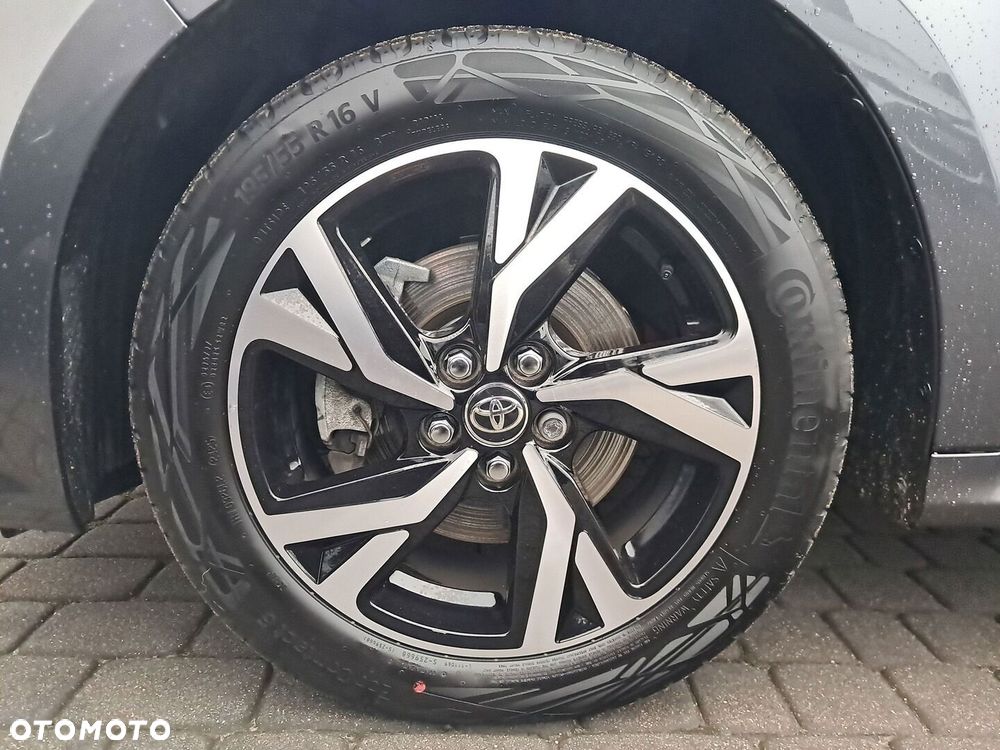 Toyota Yaris Hybrid 1.5 Style - 10
