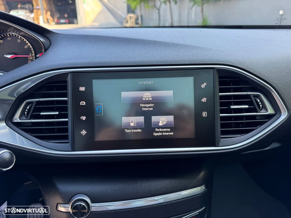 Peugeot 308 1.2 PureTech Allure Full LED - 28