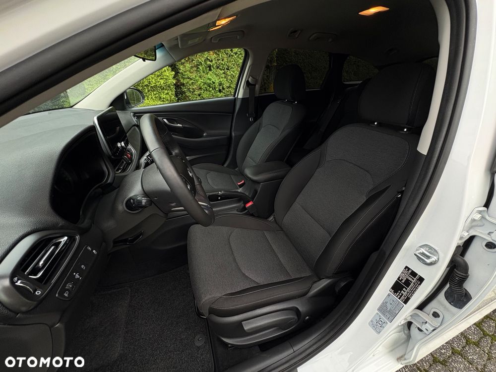 Hyundai i30 Kombi 1.5 T-GDI 48V-Hybrid Prime - 12