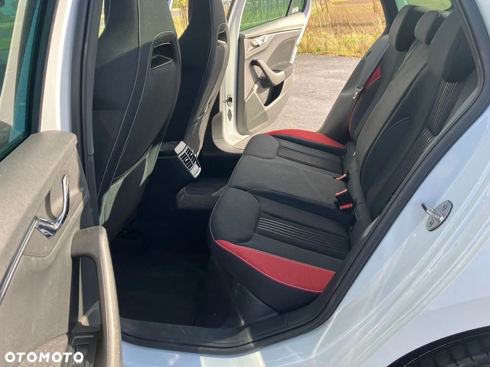 Skoda Kamiq 1.5 TSI Monte Carlo - 14