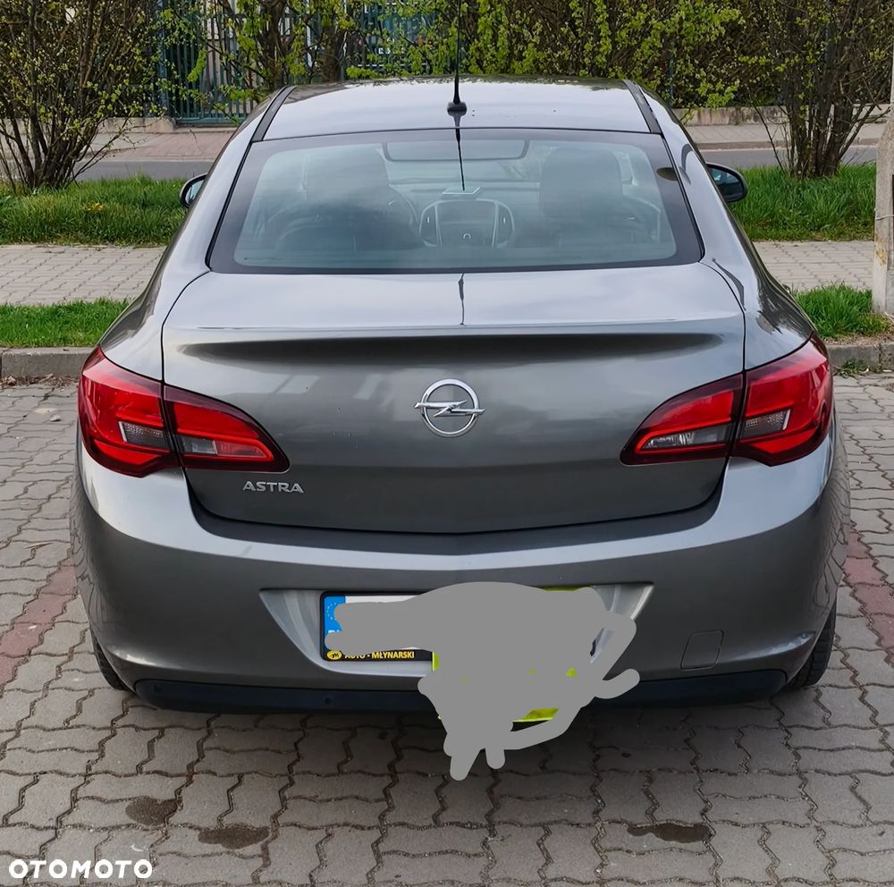 Opel Astra 1.6 EU6 - 7