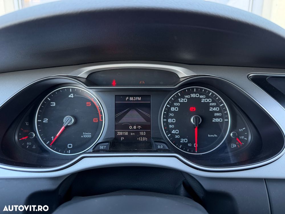 Audi A4 2.0 TDI DPF clean quattro S tronic S line Sportpaket - 11