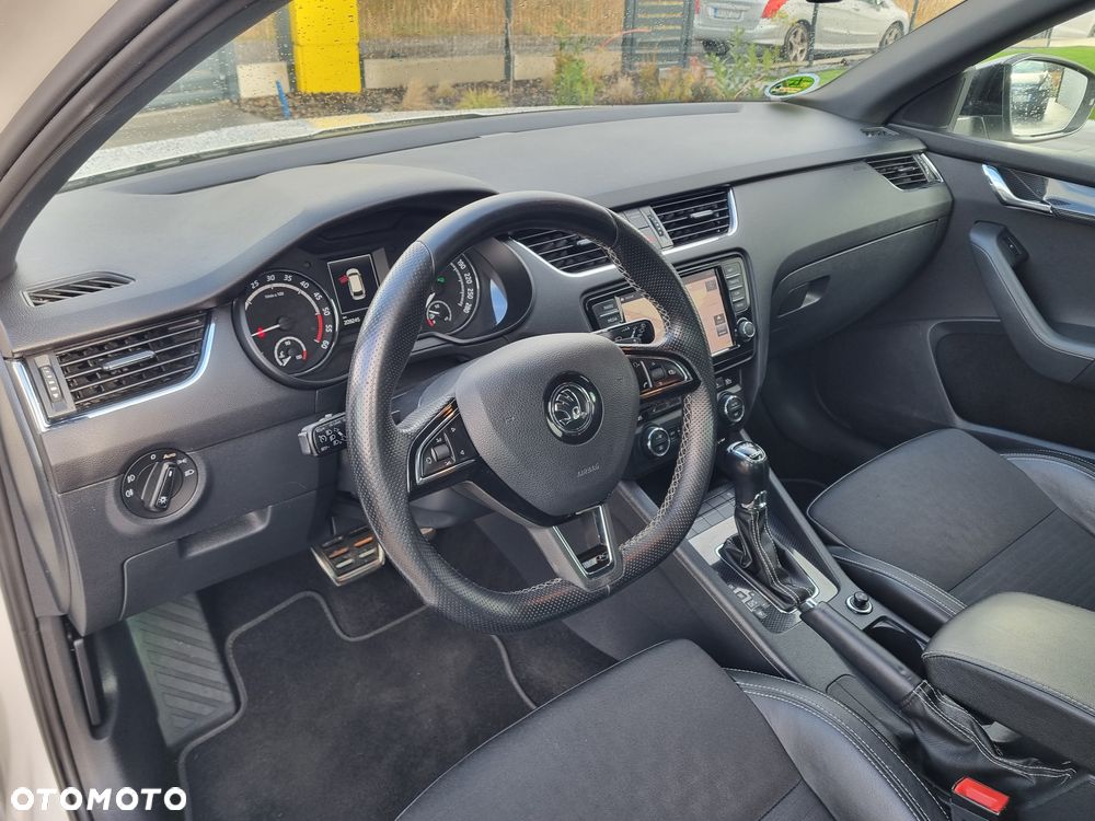 Skoda Octavia 2.0 TDI DSG RS - 14