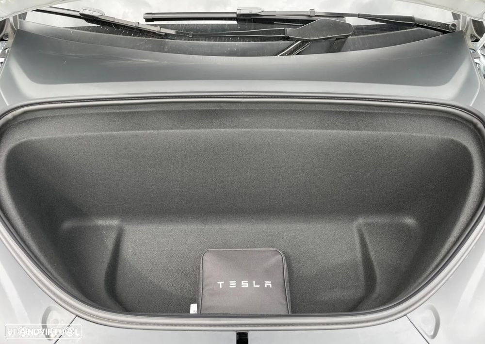 Tesla Model X Plaid AWD - 18