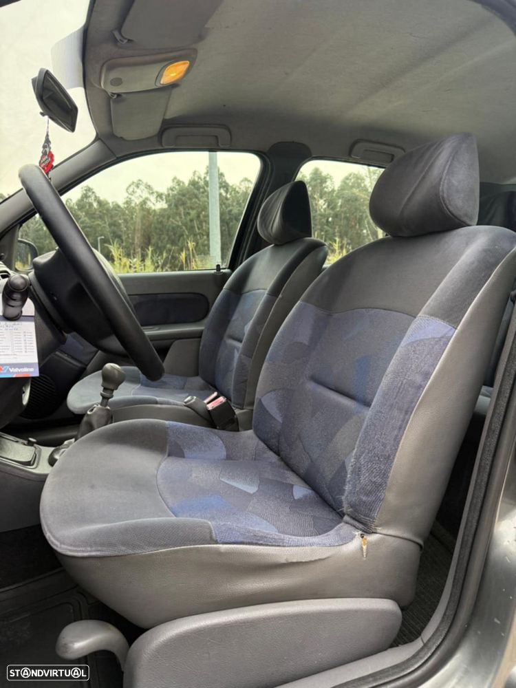 Renault Clio 1.2 RT - 7