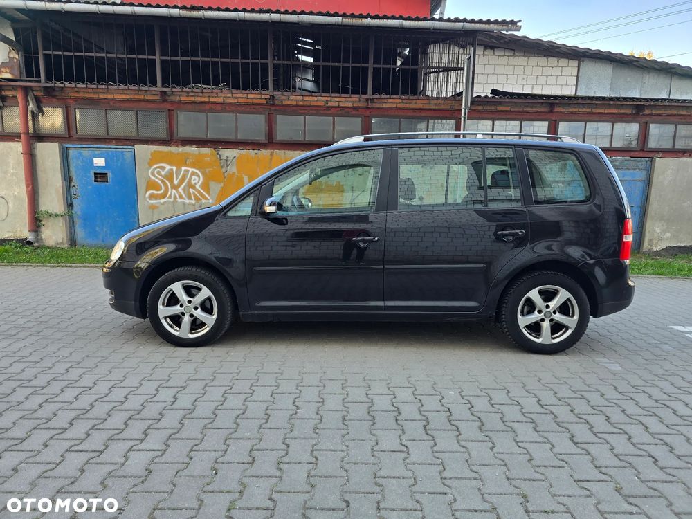 Volkswagen Touran - 2