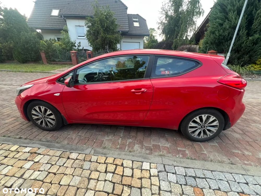 Kia Ceed 1.4 L - 9