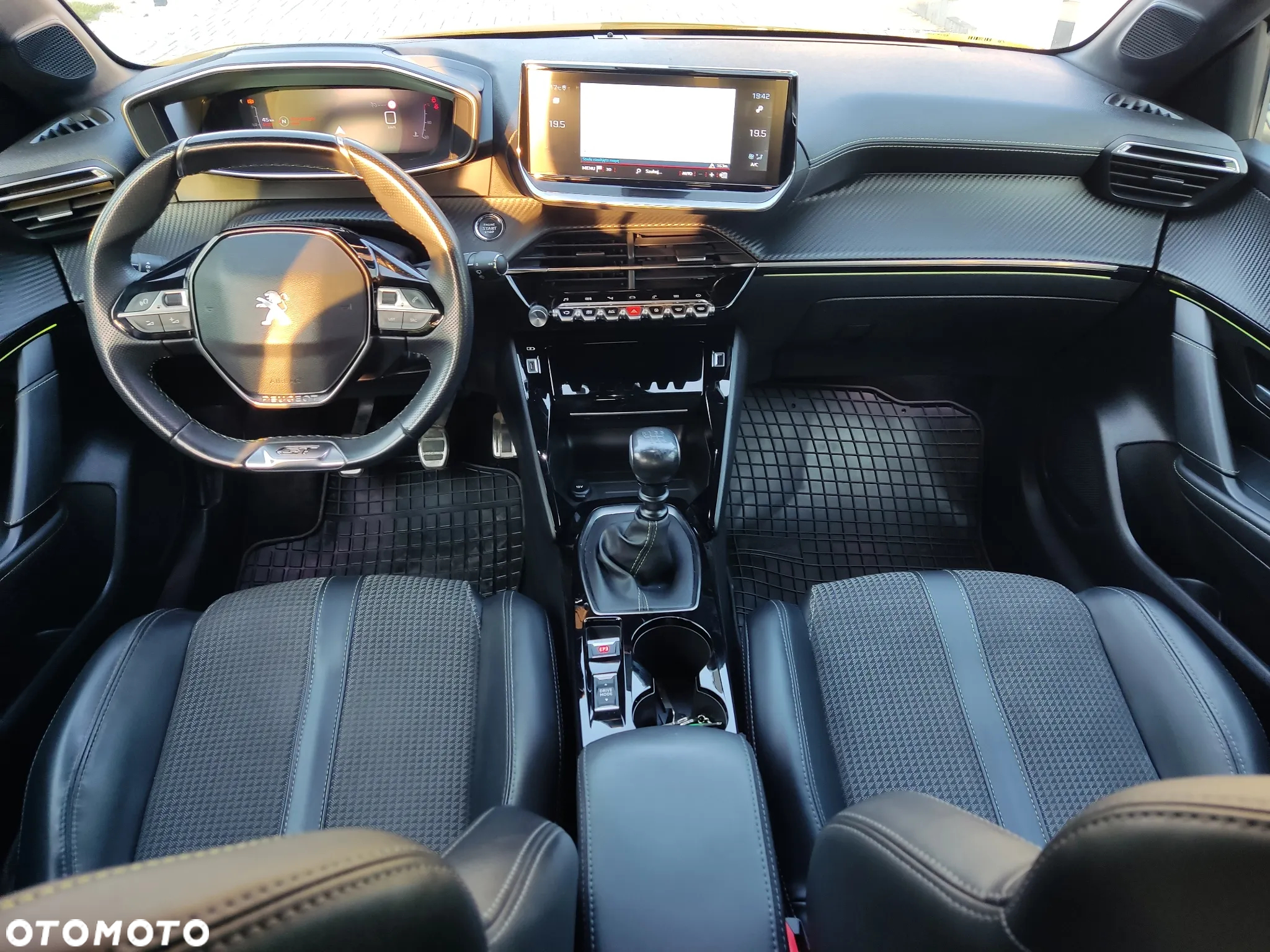 Peugeot 208 1.5 BlueHDi GT S&S - 29
