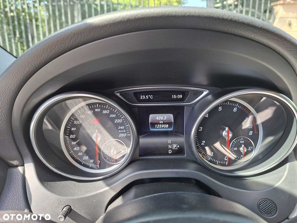 Mercedes-Benz GLA - 5