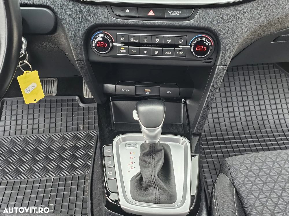 Kia Ceed SW 1.6 CRDi (48V Mild-Hybrid) DCT7 Platinum - 19