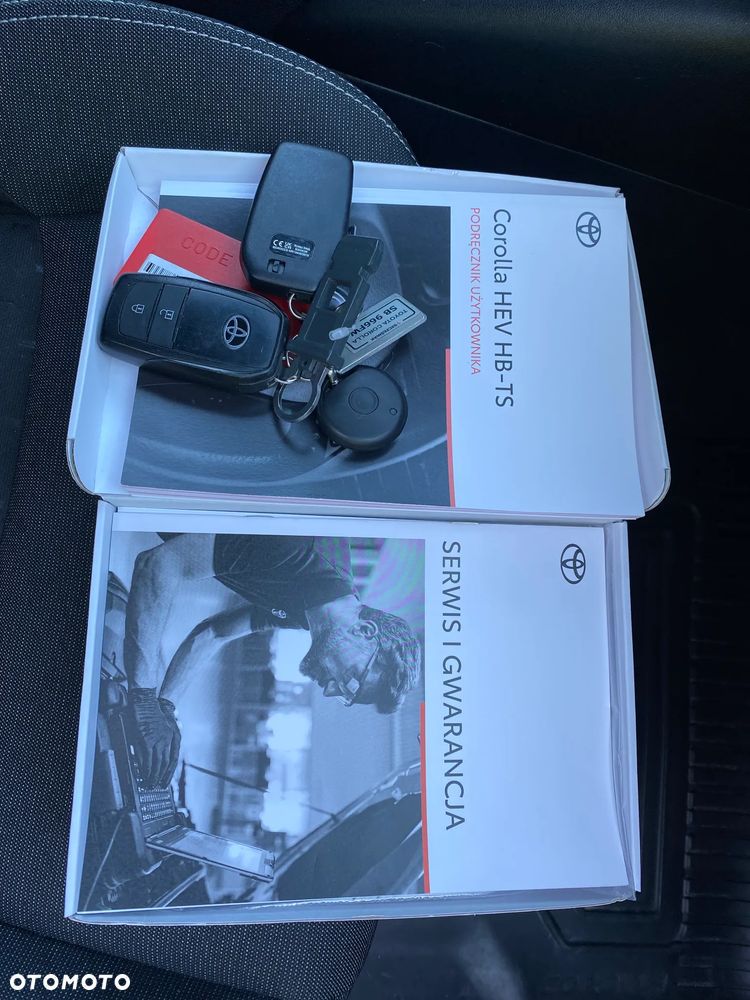 Toyota Corolla 2.0 Hybrid Comfort - 17