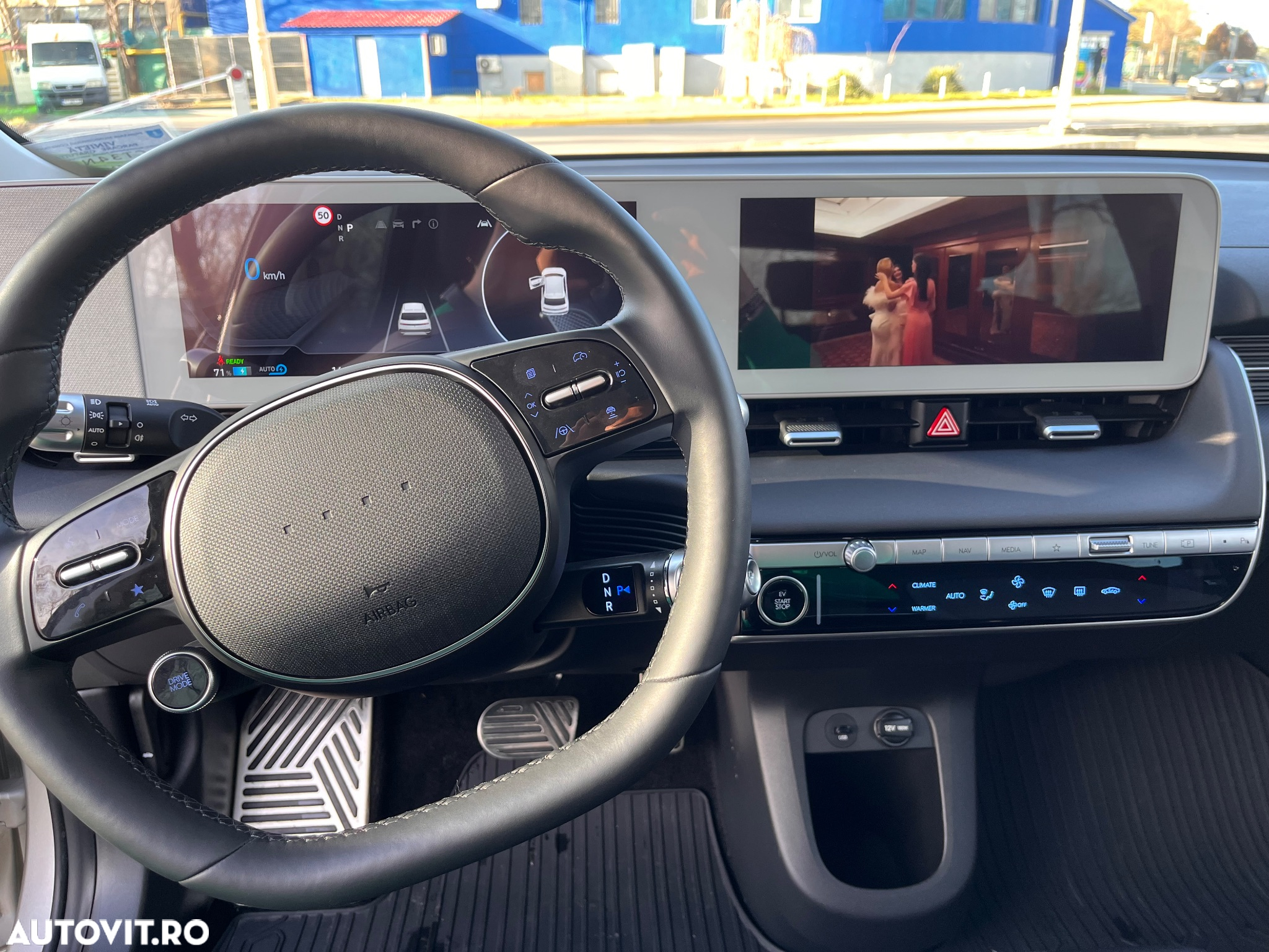 Hyundai IONIQ - 7
