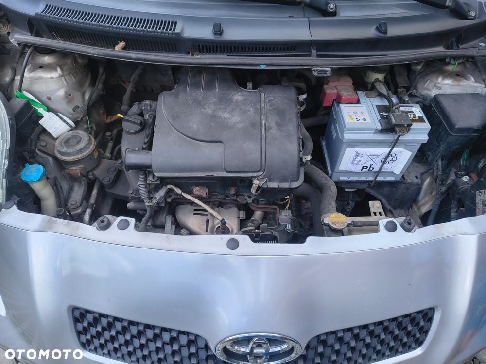 Toyota Yaris 1.0 Luna A/C - 9