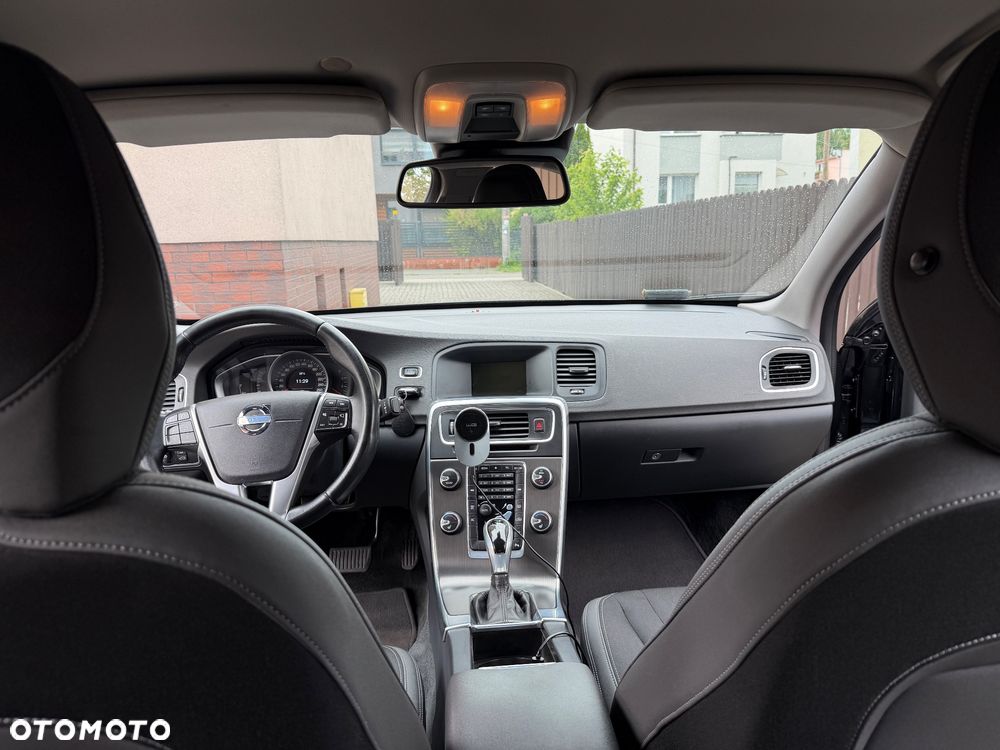 Volvo S60 D4 Drive-E Momentum - 8