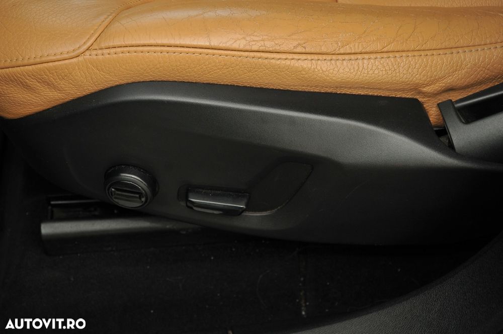 Volvo XC 60 D4 AWD Geartronic Momentum - 21