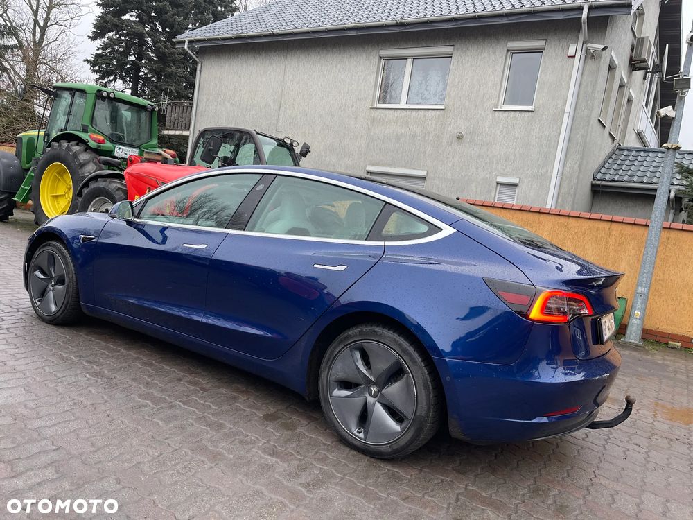 Tesla Model 3 - 37