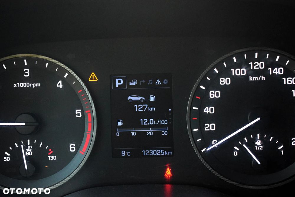 Hyundai Tucson 2.0 CRDi 4WD Automatik Style - 33