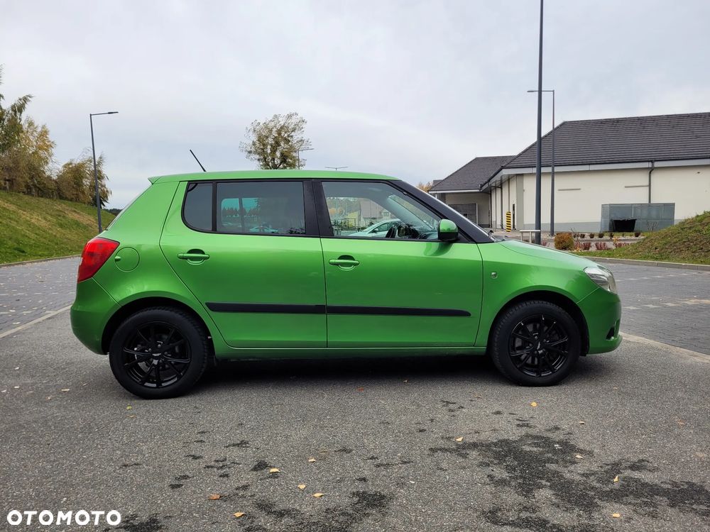 Skoda Fabia 2014 photo 5