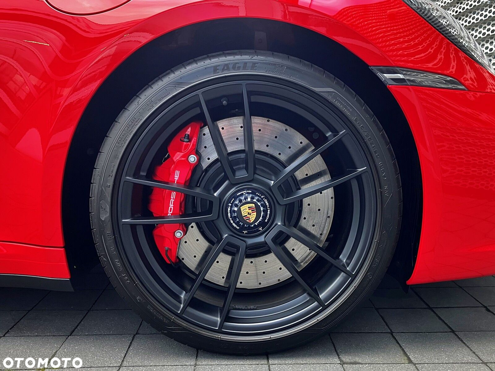 Porsche 911 Carrera 4 GTS Cabrio - 14