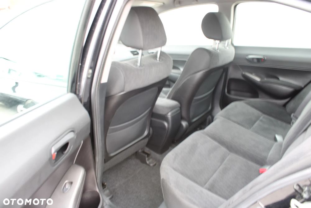 Honda Civic 1.8 Comfort - 11