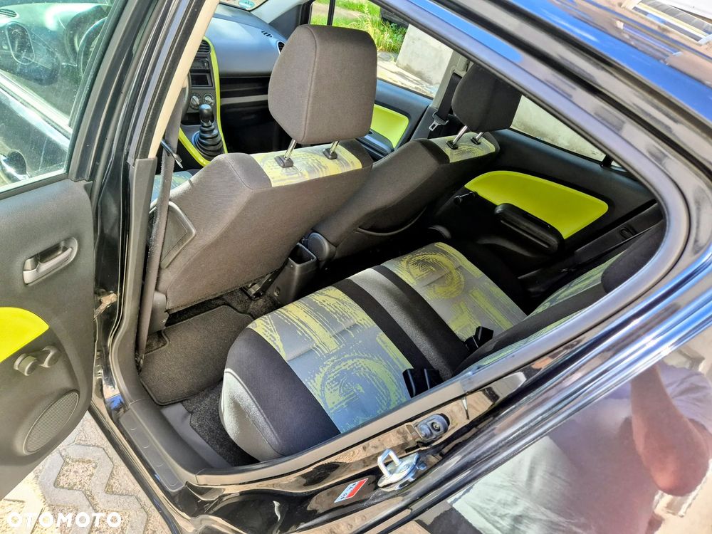 Opel Agila - 17