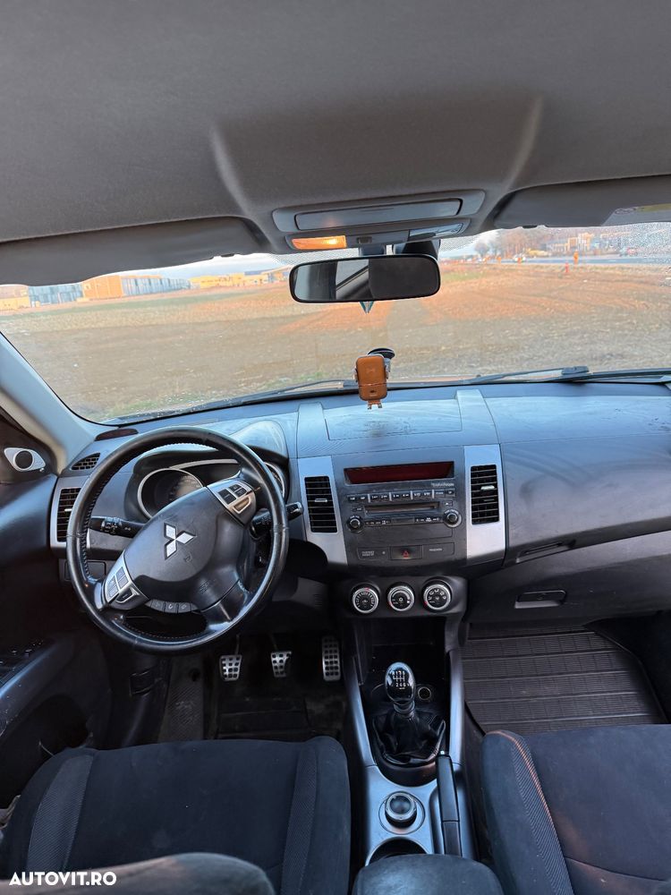 Mitsubishi Outlander 2.2 DI-D Instyle - 7