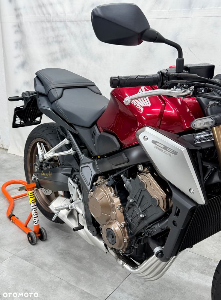 Honda CB - 10