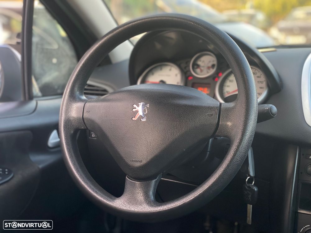 Peugeot 207 1.4 16V Active - 10