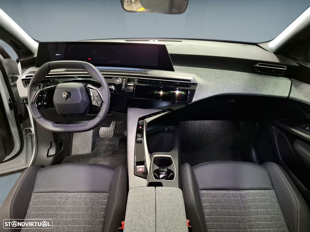Peugeot 3008 1.2 Hybrid Allure e-DCS6 - 12