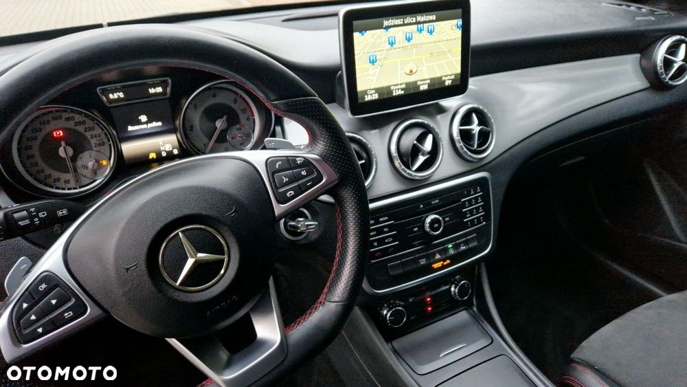 Mercedes-Benz CLA - 11