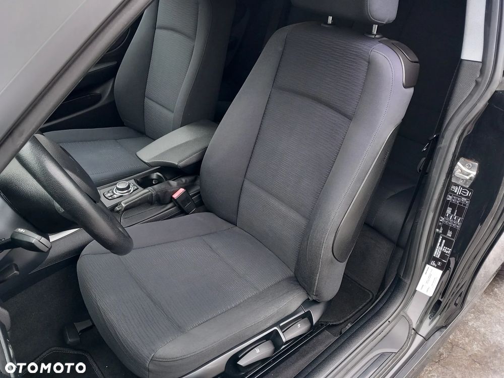BMW Seria 1 116d - 14