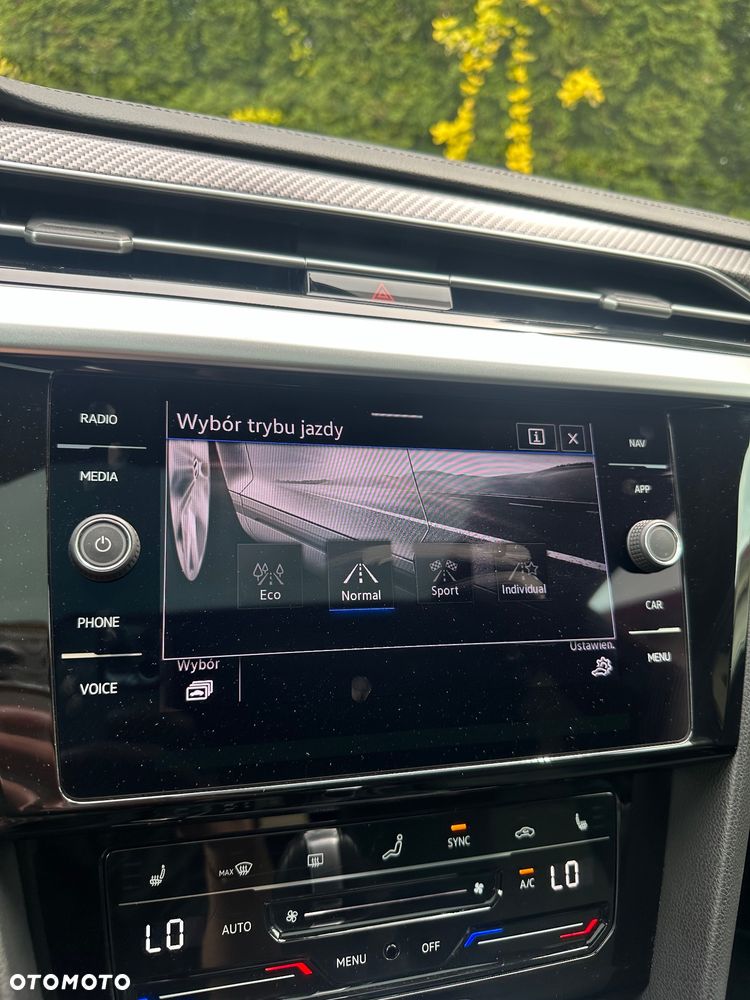 Volkswagen Arteon 2.0 TSI DSG R-Line - 28