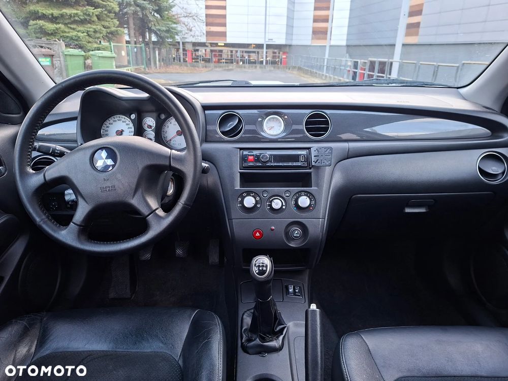 Mitsubishi Outlander 2.0 Turbo 4WD - 8