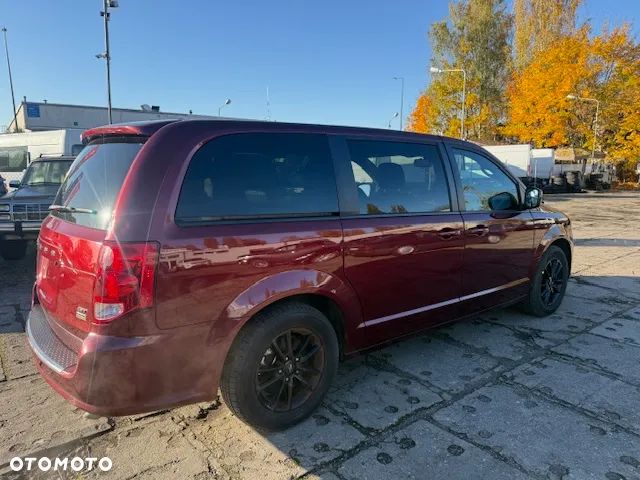 Dodge Grand Caravan 3.6 R/T - 11