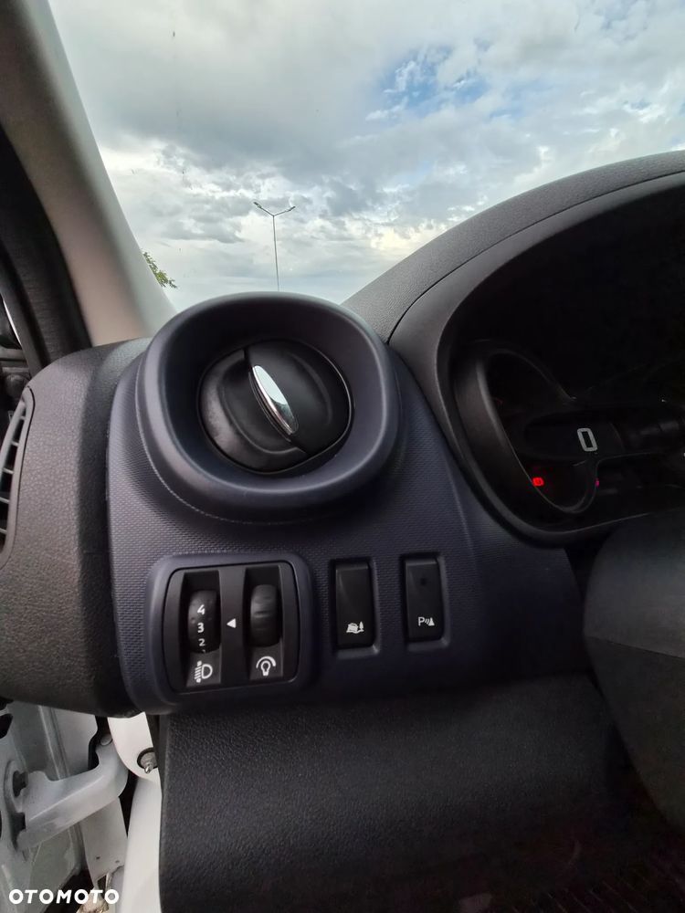 Opel Vivaro - 22