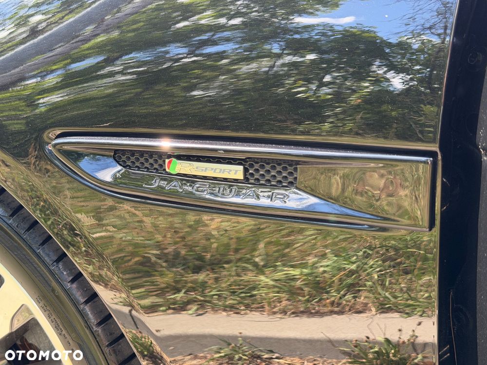Jaguar XF 2.0 i4D R-Sport - 10