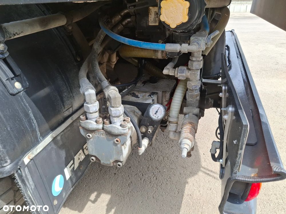 Renault D16 Midlum Zamiatarka FAUN Karcher Listwa Wysokiego Ciśnienia Euro 6 PM10 2 Silniki 2650 MTH Szczotki L/R Rura Do Liści - 17