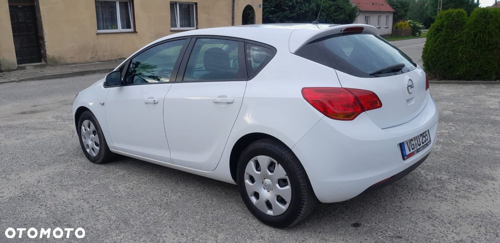 Opel Astra - 9