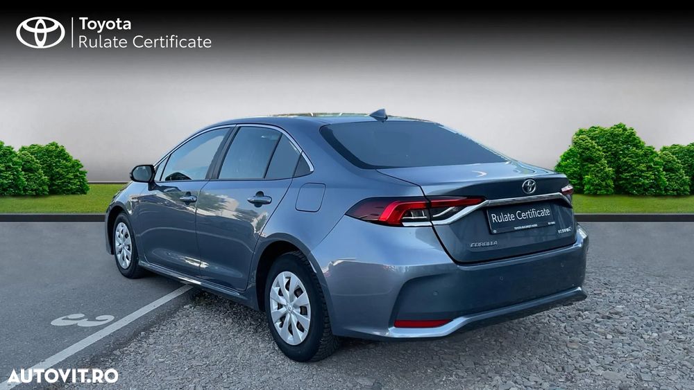 Toyota Corolla Sedan 1.8 HSD Business - 4