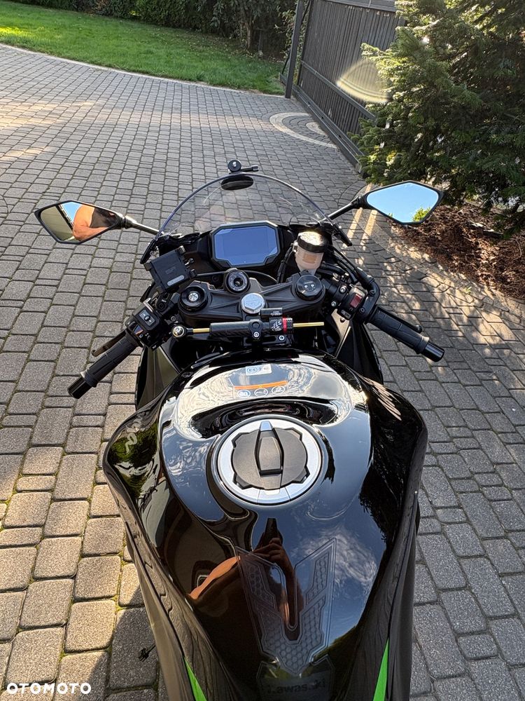 Kawasaki ZX - 11