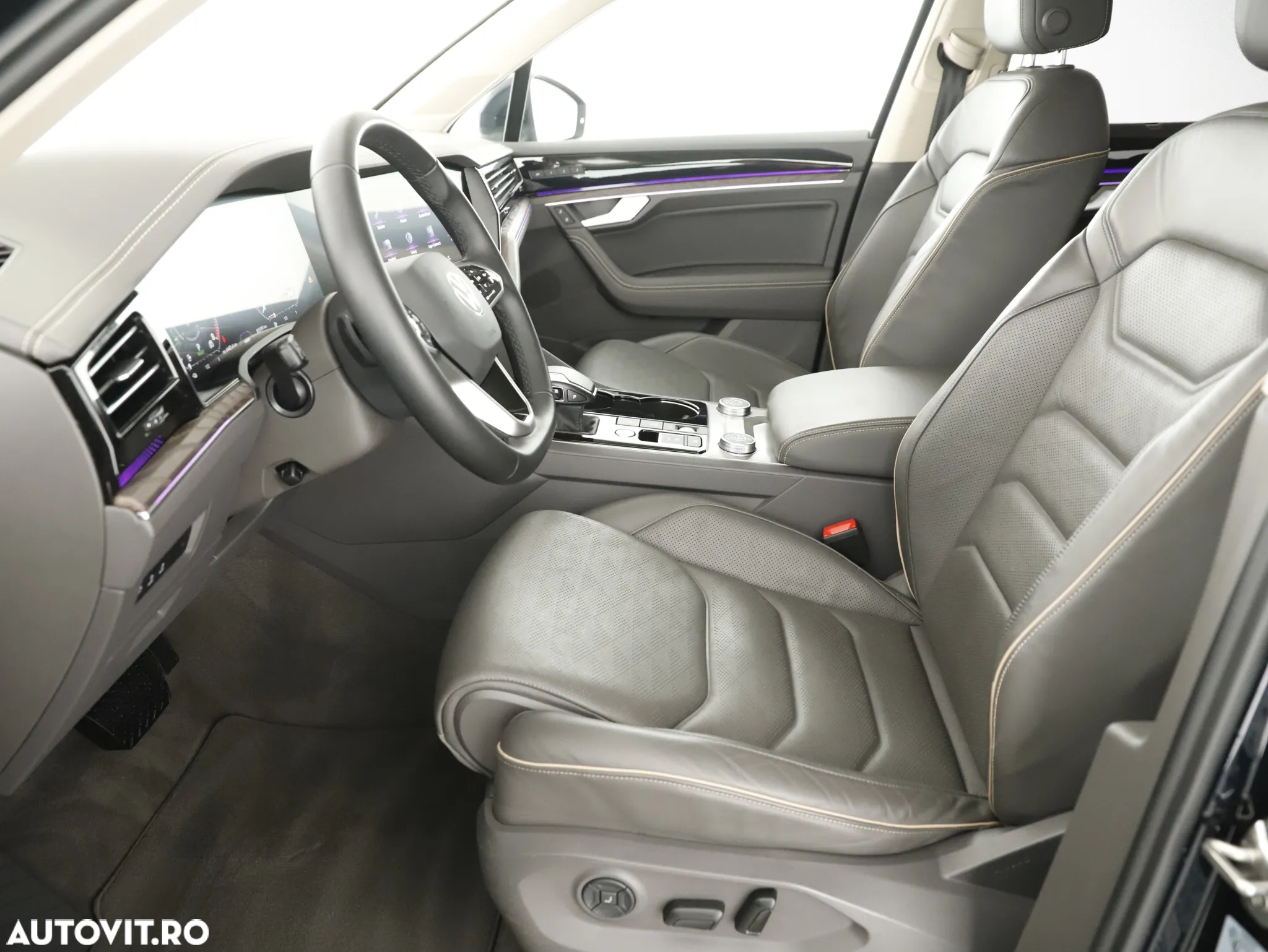Volkswagen Touareg 3.0 V6 e-Hybrid 4Motion Aut. Atmosphere - 9