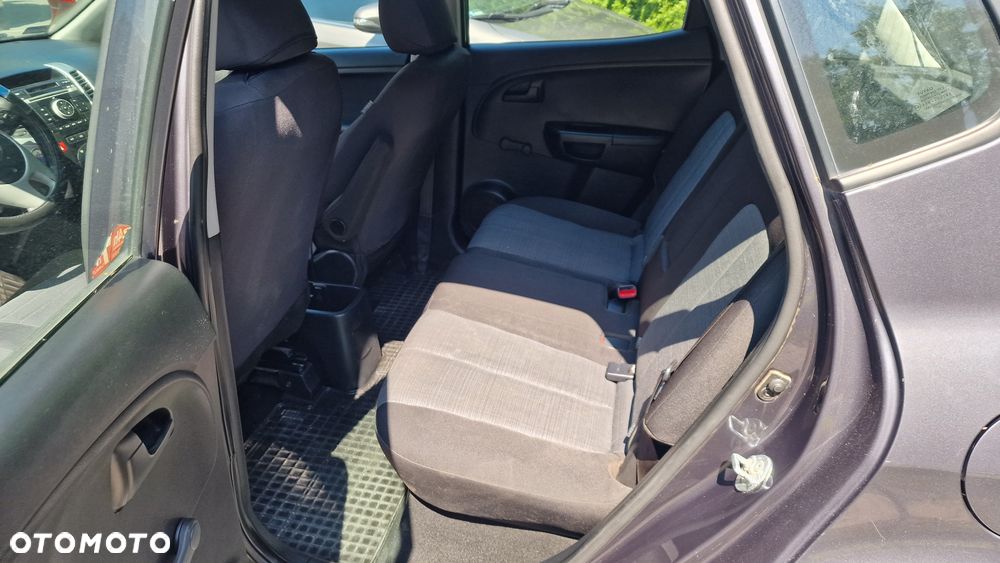 Kia Venga 1.4 M - 5