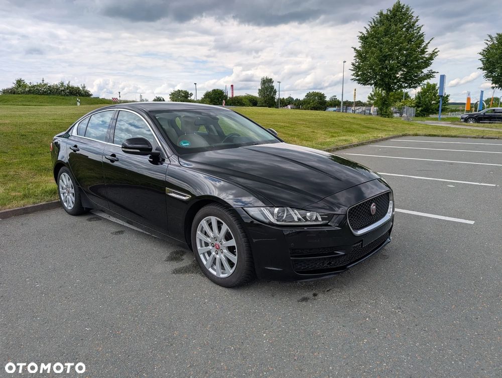 Jaguar XE 20d Prestige - 1