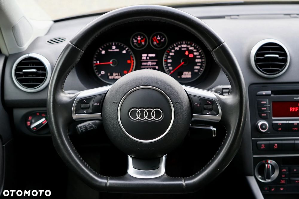 Audi A3 Sportback 2.0 TDI DPF Ambition - 17