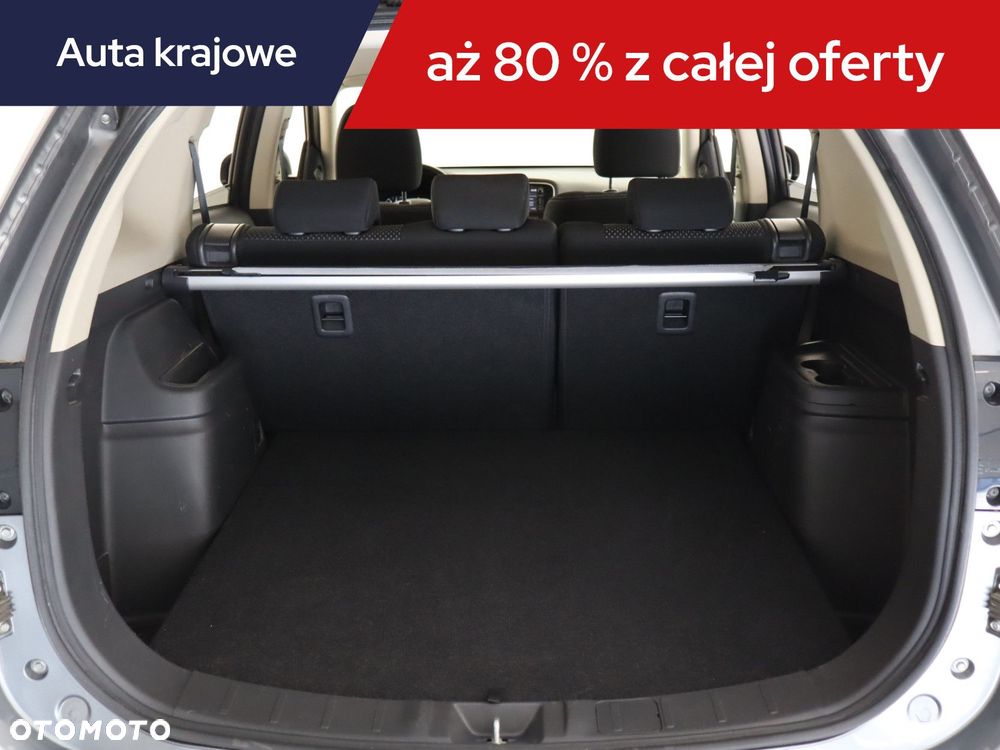 Mitsubishi Outlander - 16