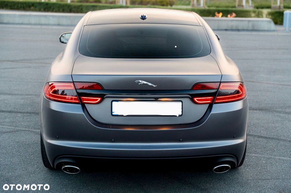 Jaguar XF 3.0 V6 D Luxury - 4